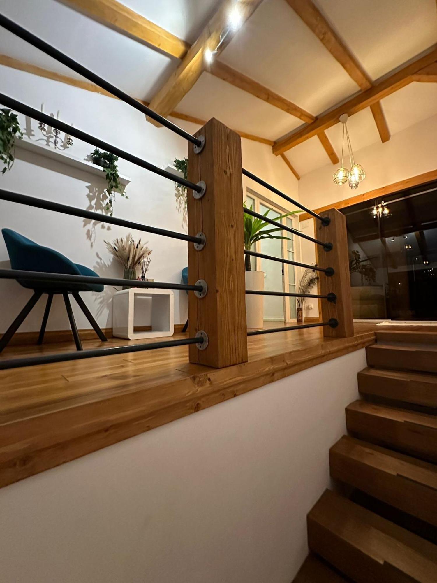 Attic 33 Apartment Campulung Moldovenesc Exterior photo